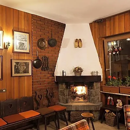 Hotel Al Caminetto 2*