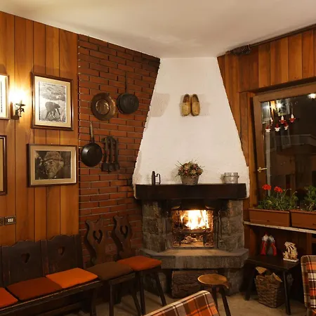 Hotel Al Caminetto 2*